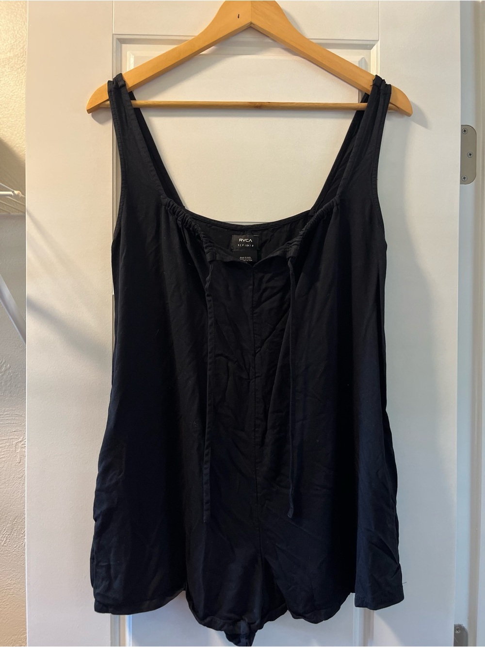 RVCA Black Tie-Front Sleeveless Tank